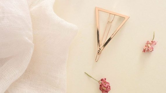 Barrette métal triangulaire
