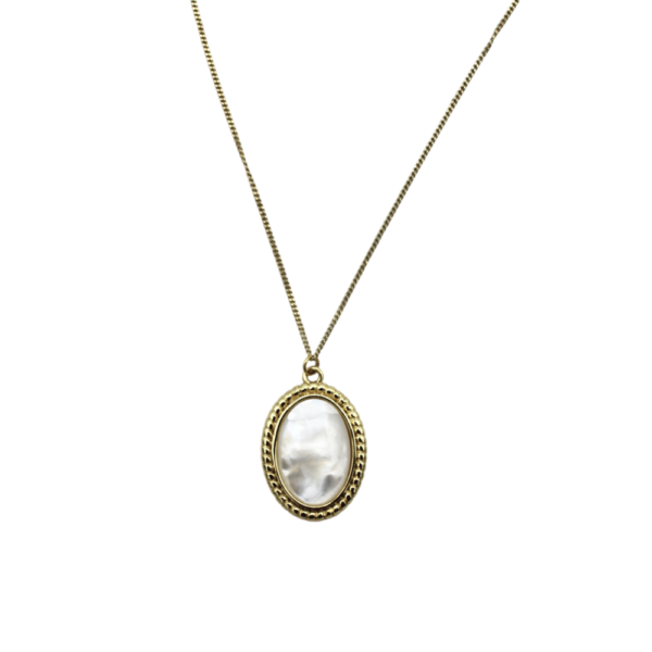 Collier nacre ovale