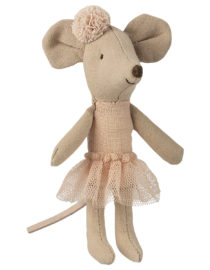 Petite sœur souris, Ballerine