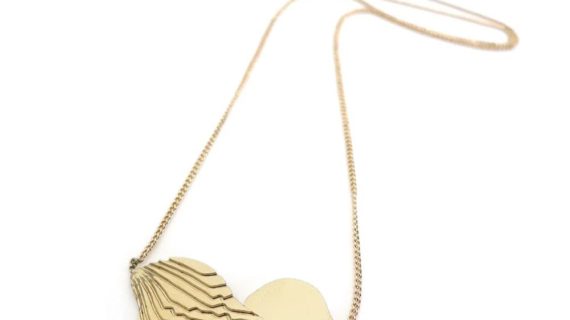 Collier Lave