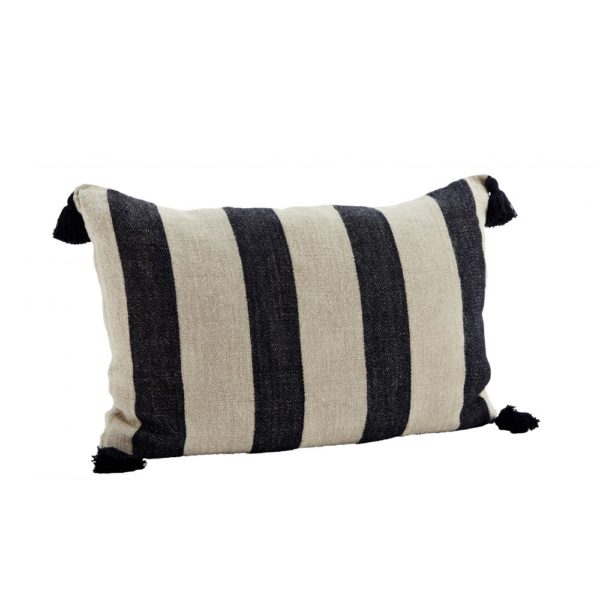 Coussin rayée à pompons