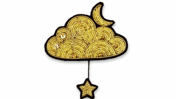 Broche Nuage or et Étoile –  brodée à la main