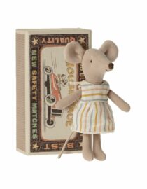 Les Miniatures - Souris grande soeur dans une boîte d'allumettes