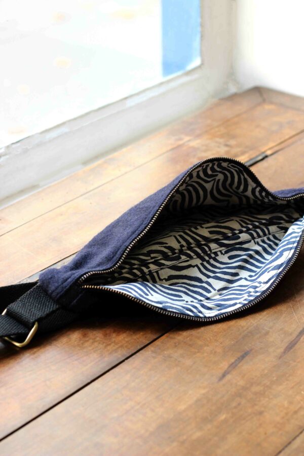Sac banane Olivia Laine marine – Image 4