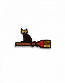 Broche Sorcière –  brodée à la main