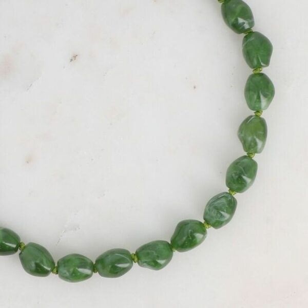 Collier Sixtine - grosses perles en résine colorée