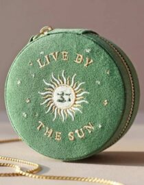 Coffret à bijoux rond brodé en forme de soleil et de lune en vert