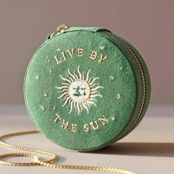Coffret à bijoux rond brodé en forme de soleil et de lune en vert