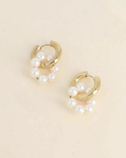 Créoles - anneau épais avec anneau de perles de résine blanche