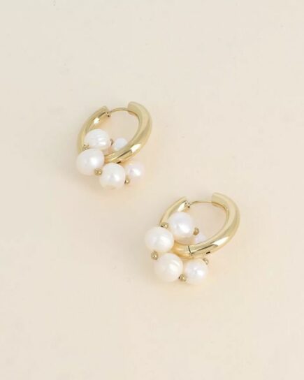 Créoles Tyra - anneau de perles d'eau douce