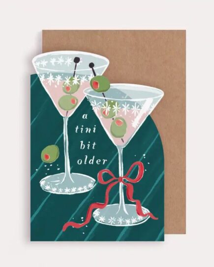Carte A tini bit older