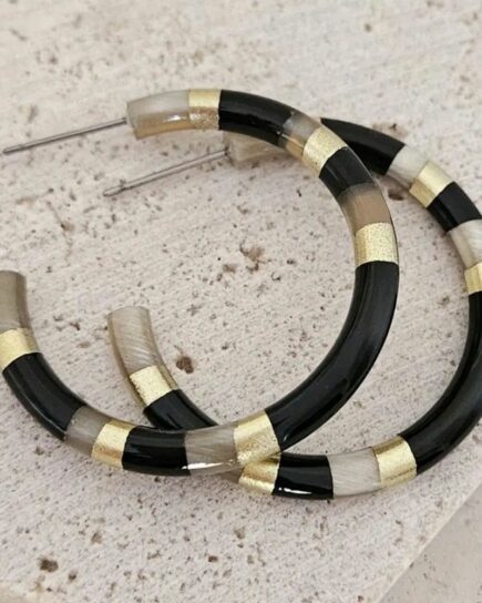 Boucles d'Oreilles Créoles en Corne - 4 cm - Hécate - Black